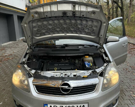 Серый Опель Зафира, объемом двигателя 1.8 л и пробегом 255 тыс. км за 5199 $, фото 23 на Automoto.ua