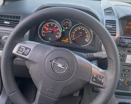 Серый Опель Зафира, объемом двигателя 1.8 л и пробегом 217 тыс. км за 5600 $, фото 16 на Automoto.ua