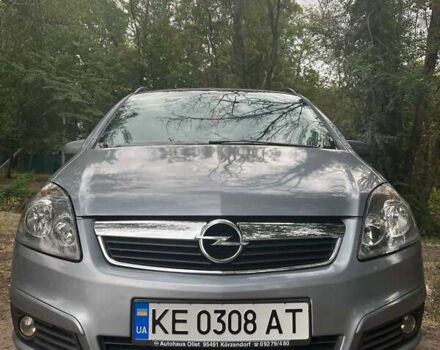 Серый Опель Зафира, объемом двигателя 1.8 л и пробегом 340 тыс. км за 5700 $, фото 7 на Automoto.ua