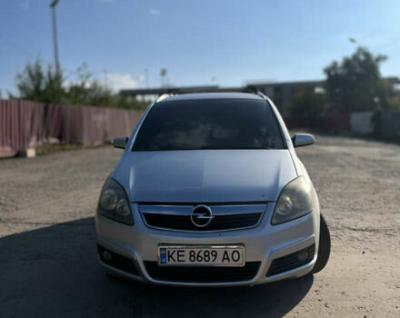 Серый Опель Зафира, объемом двигателя 1.6 л и пробегом 250 тыс. км за 6500 $, фото 1 на Automoto.ua