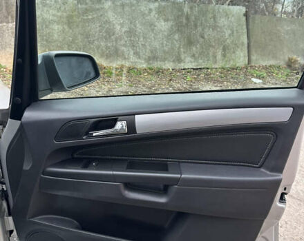 Серый Опель Зафира, объемом двигателя 1.8 л и пробегом 197 тыс. км за 5999 $, фото 14 на Automoto.ua