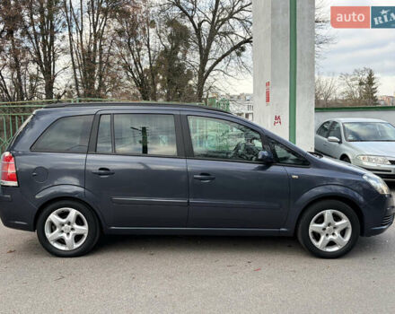 Серый Опель Зафира, объемом двигателя 1.8 л и пробегом 196 тыс. км за 5490 $, фото 7 на Automoto.ua