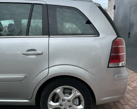 Серый Опель Зафира, объемом двигателя 1.8 л и пробегом 197 тыс. км за 5999 $, фото 38 на Automoto.ua