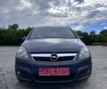 Серый Опель Зафира, объемом двигателя 1.6 л и пробегом 225 тыс. км за 5800 $, фото 1 на Automoto.ua