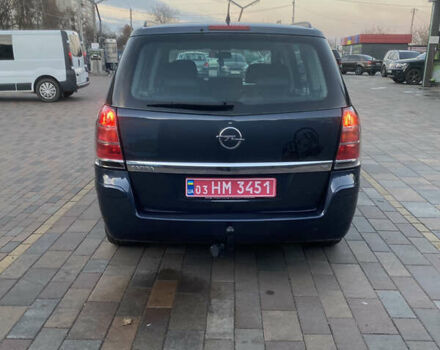 Серый Опель Зафира, объемом двигателя 1.8 л и пробегом 217 тыс. км за 5600 $, фото 4 на Automoto.ua