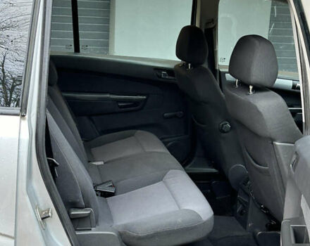 Серый Опель Зафира, объемом двигателя 1.8 л и пробегом 255 тыс. км за 5199 $, фото 11 на Automoto.ua