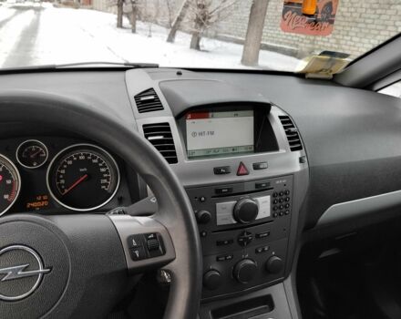 Серый Опель Зафира, объемом двигателя 1.9 л и пробегом 240 тыс. км за 5400 $, фото 1 на Automoto.ua