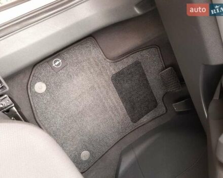 Серый Опель Зафира, объемом двигателя 1.8 л и пробегом 188 тыс. км за 6350 $, фото 17 на Automoto.ua