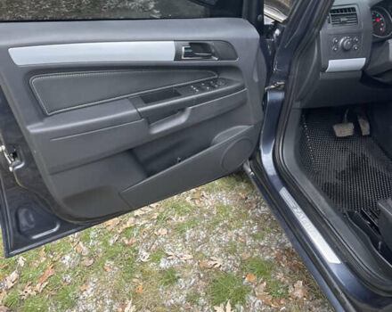 Серый Опель Зафира, объемом двигателя 2.2 л и пробегом 215 тыс. км за 8200 $, фото 29 на Automoto.ua