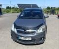 Серый Опель Зафира, объемом двигателя 1.91 л и пробегом 301 тыс. км за 5650 $, фото 1 на Automoto.ua