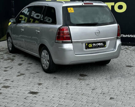 Серый Опель Зафира, объемом двигателя 1.6 л и пробегом 342 тыс. км за 6500 $, фото 16 на Automoto.ua