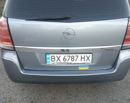 Серый Опель Зафира, объемом двигателя 1.9 л и пробегом 277 тыс. км за 5700 $, фото 3 на Automoto.ua