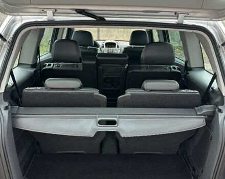 Серый Опель Зафира, объемом двигателя 1.8 л и пробегом 197 тыс. км за 5999 $, фото 5 на Automoto.ua