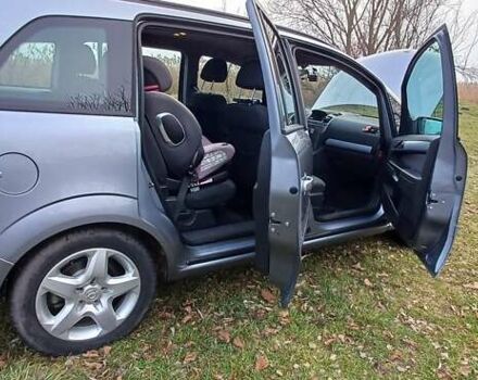 Серый Опель Зафира, объемом двигателя 1.9 л и пробегом 240 тыс. км за 4200 $, фото 15 на Automoto.ua