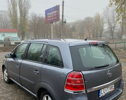 Серый Опель Зафира, объемом двигателя 1.6 л и пробегом 250 тыс. км за 2900 $, фото 2 на Automoto.ua