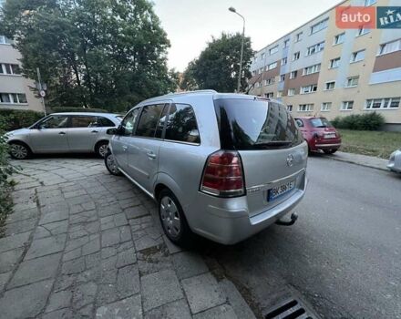 Серый Опель Зафира, объемом двигателя 1.9 л и пробегом 270 тыс. км за 6000 $, фото 3 на Automoto.ua