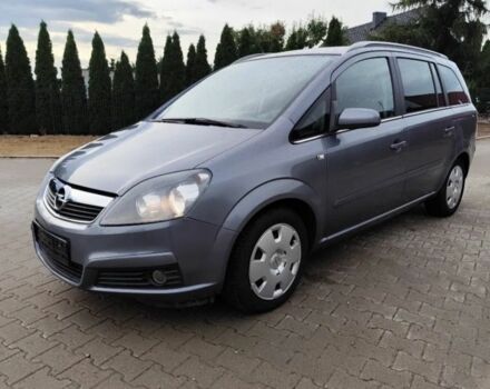 Серый Опель Зафира, объемом двигателя 2.2 л и пробегом 270 тыс. км за 4999 $, фото 2 на Automoto.ua