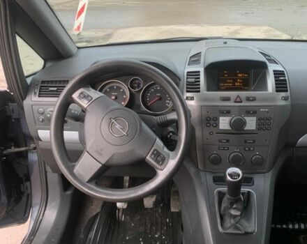 Серый Опель Зафира, объемом двигателя 1.9 л и пробегом 345 тыс. км за 2400 $, фото 4 на Automoto.ua