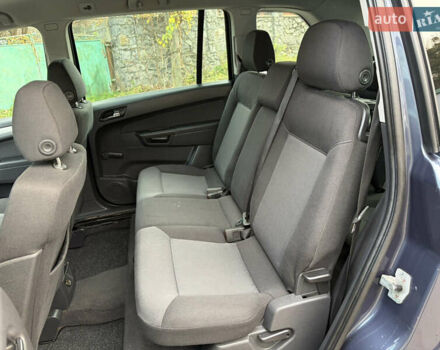 Серый Опель Зафира, объемом двигателя 1.8 л и пробегом 196 тыс. км за 5490 $, фото 13 на Automoto.ua