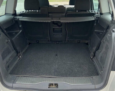 Сірий Опель Зафіра, об'ємом двигуна 1.8 л та пробігом 380 тис. км за 4800 $, фото 9 на Automoto.ua