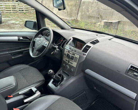 Серый Опель Зафира, объемом двигателя 1.8 л и пробегом 197 тыс. км за 5999 $, фото 12 на Automoto.ua