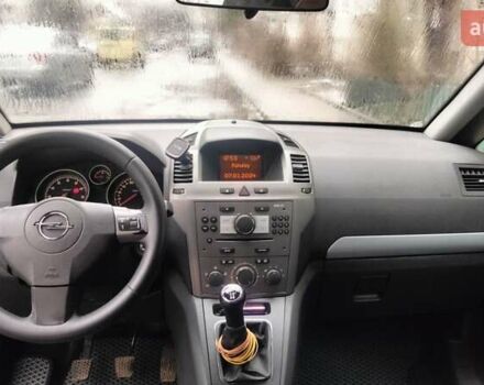 Сірий Опель Зафіра, об'ємом двигуна 1.6 л та пробігом 312 тис. км за 5250 $, фото 9 на Automoto.ua