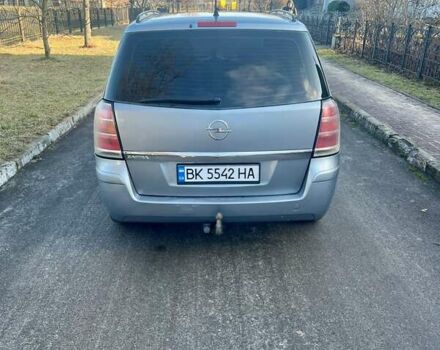 Серый Опель Зафира, объемом двигателя 1.6 л и пробегом 300 тыс. км за 5200 $, фото 5 на Automoto.ua