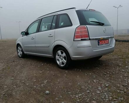 Серый Опель Зафира, объемом двигателя 1.9 л и пробегом 240 тыс. км за 5950 $, фото 4 на Automoto.ua