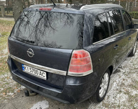Серый Опель Зафира, объемом двигателя 2.2 л и пробегом 215 тыс. км за 8200 $, фото 11 на Automoto.ua