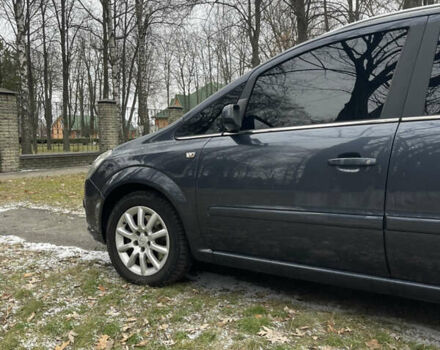 Серый Опель Зафира, объемом двигателя 2.2 л и пробегом 215 тыс. км за 8200 $, фото 16 на Automoto.ua