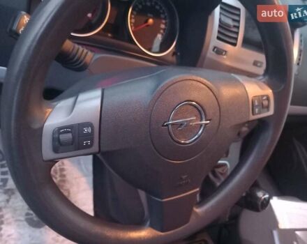 Сірий Опель Зафіра, об'ємом двигуна 1.6 л та пробігом 242 тис. км за 5500 $, фото 13 на Automoto.ua