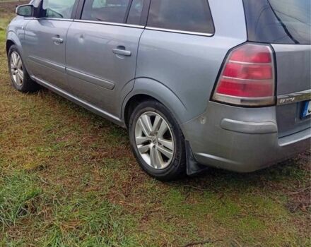 Серый Опель Зафира, объемом двигателя 1.9 л и пробегом 340 тыс. км за 2299 $, фото 3 на Automoto.ua