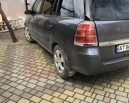 Серый Опель Зафира, объемом двигателя 1.9 л и пробегом 228 тыс. км за 5700 $, фото 3 на Automoto.ua