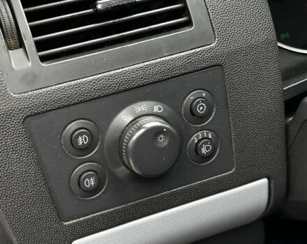 Серый Опель Зафира, объемом двигателя 1.6 л и пробегом 342 тыс. км за 6500 $, фото 7 на Automoto.ua