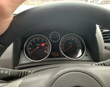 Серый Опель Зафира, объемом двигателя 1.6 л и пробегом 210 тыс. км за 5500 $, фото 17 на Automoto.ua