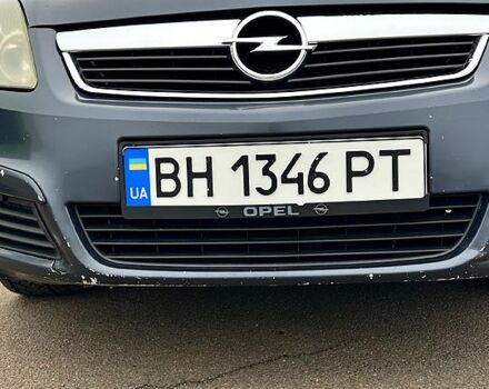 Серый Опель Зафира, объемом двигателя 1.9 л и пробегом 450 тыс. км за 5000 $, фото 2 на Automoto.ua