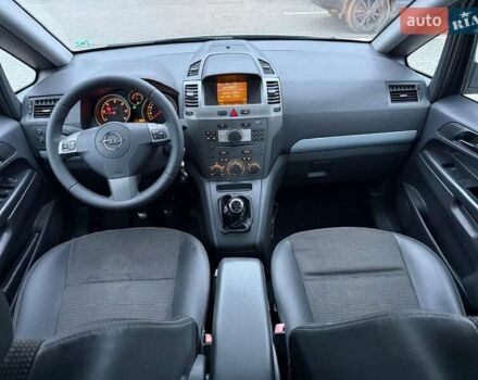 Сірий Опель Зафіра, об'ємом двигуна 1.9 л та пробігом 171 тис. км за 5700 $, фото 24 на Automoto.ua