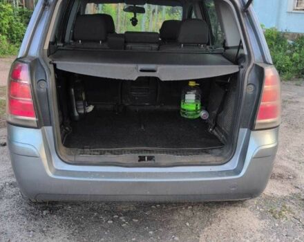 Серый Опель Зафира, объемом двигателя 1.9 л и пробегом 372 тыс. км за 2800 $, фото 5 на Automoto.ua