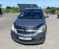 Серый Опель Зафира, объемом двигателя 1.9 л и пробегом 301 тыс. км за 5800 $, фото 1 на Automoto.ua