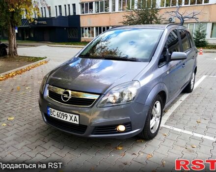 Серый Опель Зафира, объемом двигателя 2.2 л и пробегом 279 тыс. км за 6000 $, фото 2 на Automoto.ua
