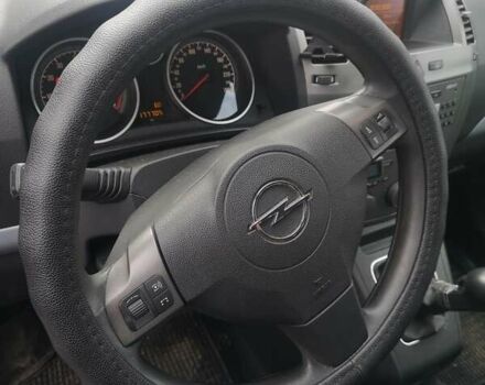 Серый Опель Зафира, объемом двигателя 2.2 л и пробегом 177 тыс. км за 7000 $, фото 5 на Automoto.ua