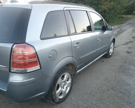 Серый Опель Зафира, объемом двигателя 1.9 л и пробегом 277 тыс. км за 5700 $, фото 4 на Automoto.ua