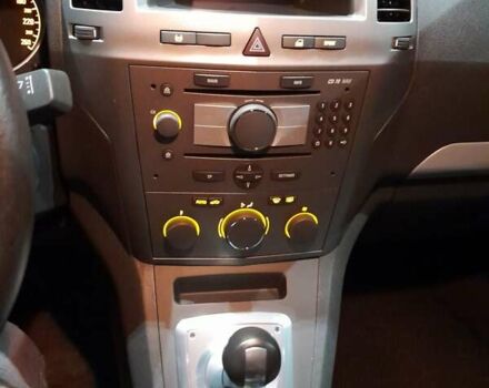 Серый Опель Зафира, объемом двигателя 1.8 л и пробегом 188 тыс. км за 6350 $, фото 6 на Automoto.ua