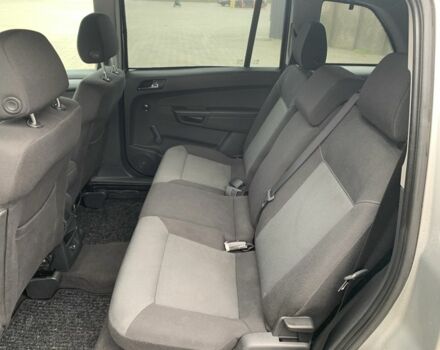 Серый Опель Зафира, объемом двигателя 1.6 л и пробегом 210 тыс. км за 5500 $, фото 11 на Automoto.ua