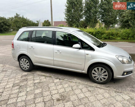 Серый Опель Зафира, объемом двигателя 1.6 л и пробегом 290 тыс. км за 4900 $, фото 10 на Automoto.ua