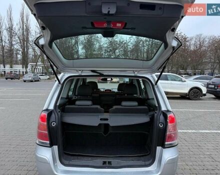 Сірий Опель Зафіра, об'ємом двигуна 1.9 л та пробігом 171 тис. км за 5700 $, фото 17 на Automoto.ua