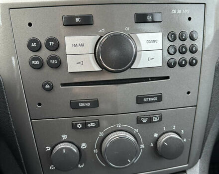 Серый Опель Зафира, объемом двигателя 1.8 л и пробегом 255 тыс. км за 5199 $, фото 8 на Automoto.ua