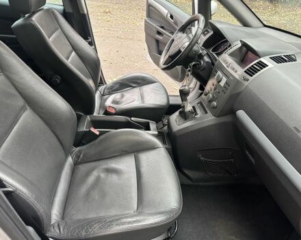 Серый Опель Зафира, объемом двигателя 1.9 л и пробегом 280 тыс. км за 3250 $, фото 14 на Automoto.ua