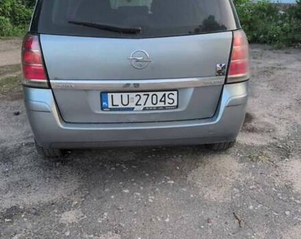 Серый Опель Зафира, объемом двигателя 1.9 л и пробегом 372 тыс. км за 2800 $, фото 4 на Automoto.ua