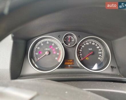 Серый Опель Зафира, объемом двигателя 1.6 л и пробегом 109 тыс. км за 5555 $, фото 7 на Automoto.ua